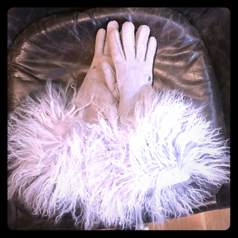 Ugg gloves