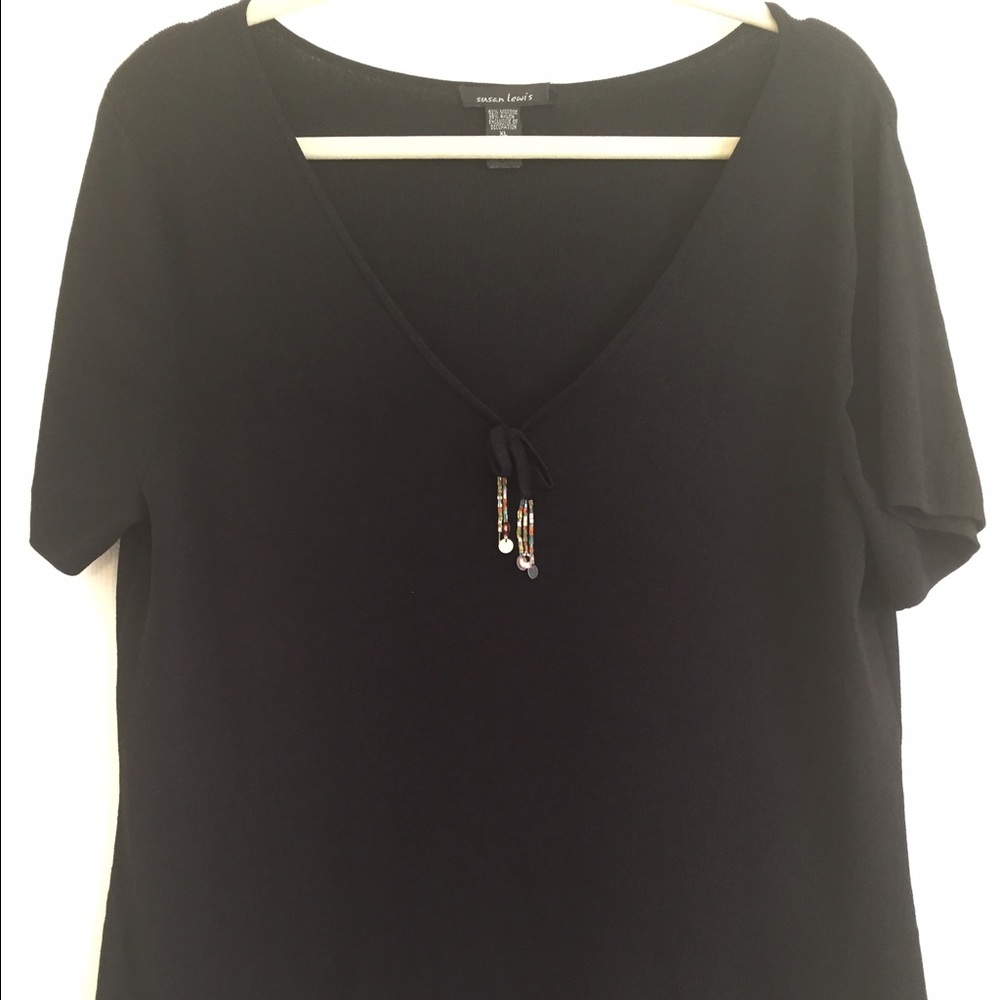 Black knitted top with beading