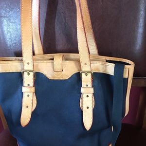 Dooney and Bourke tote