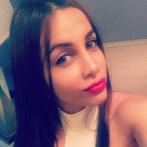 Meet your Posher, Mariel