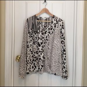 cabi//wrap blouse szL
