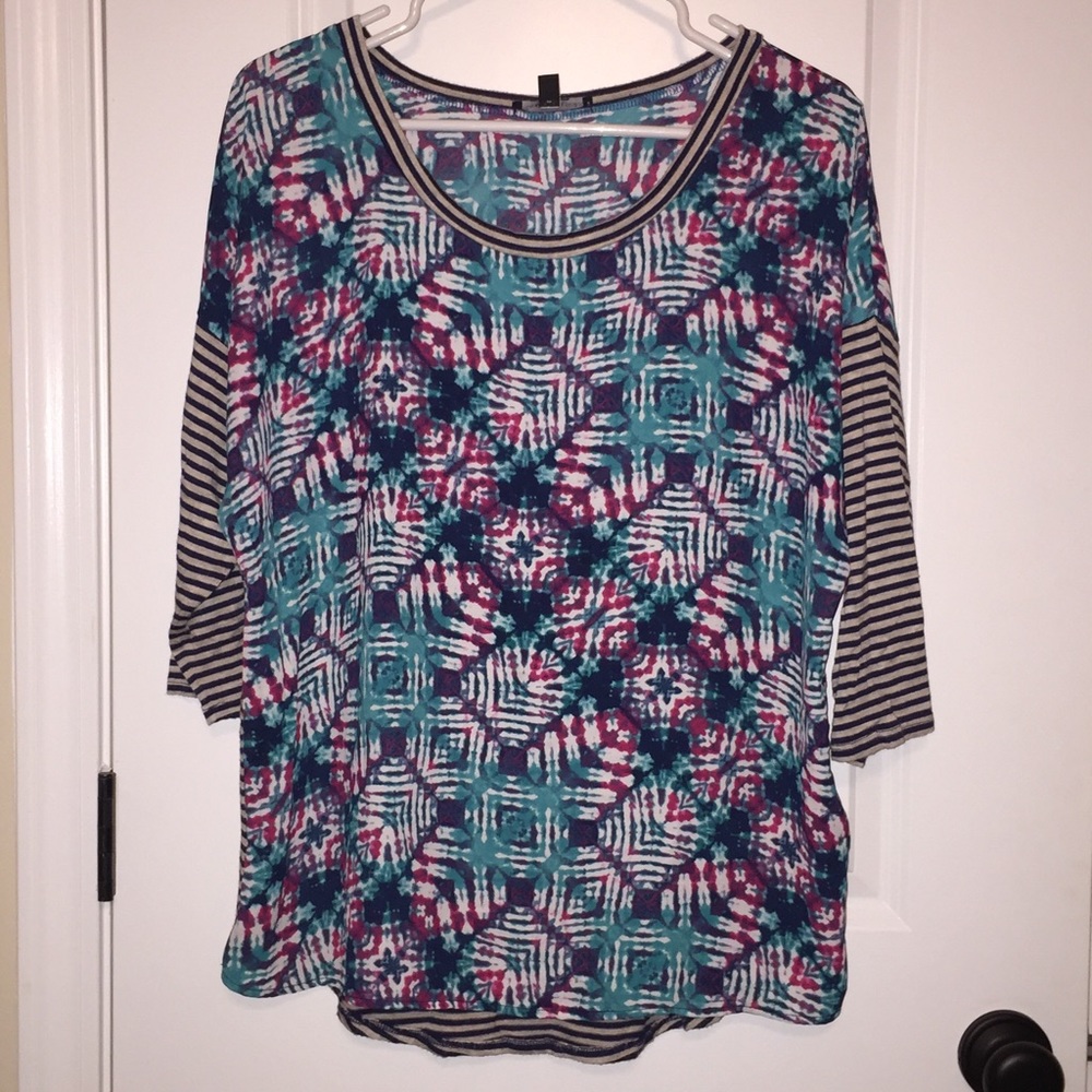 💜 Tie-dye print and Navy Striped Top 💜