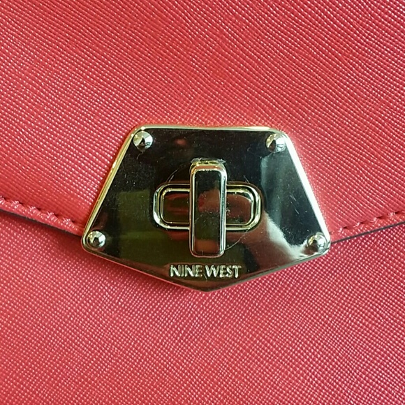 Nine West rock and lock satchel - Picture 2 of 4