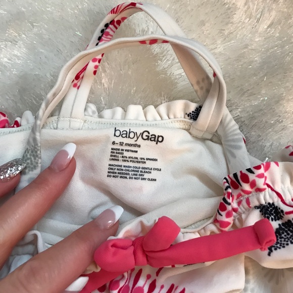babyGap swim suit - Picture 2 of 3