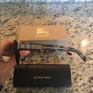 $ price drop $ NWT Burberry cat eye sunglasses