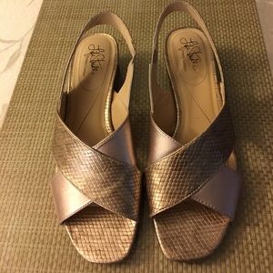 Sandal