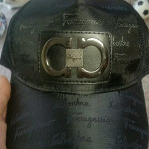 Ferragamo hat