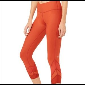 Alo Capri Yoga Pants