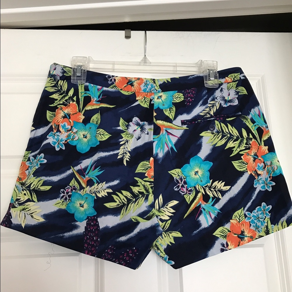 Troupe Shorts - Picture 2 of 3
