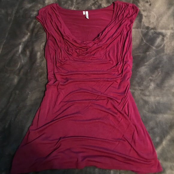 Studio Y burgundy top - Picture 2 of 3