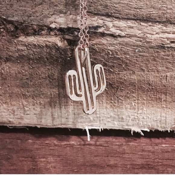 Cactus Necklace! - Picture 4 of 4