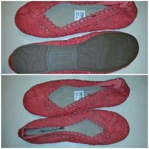Pink/Salmon American Eagle lace flats