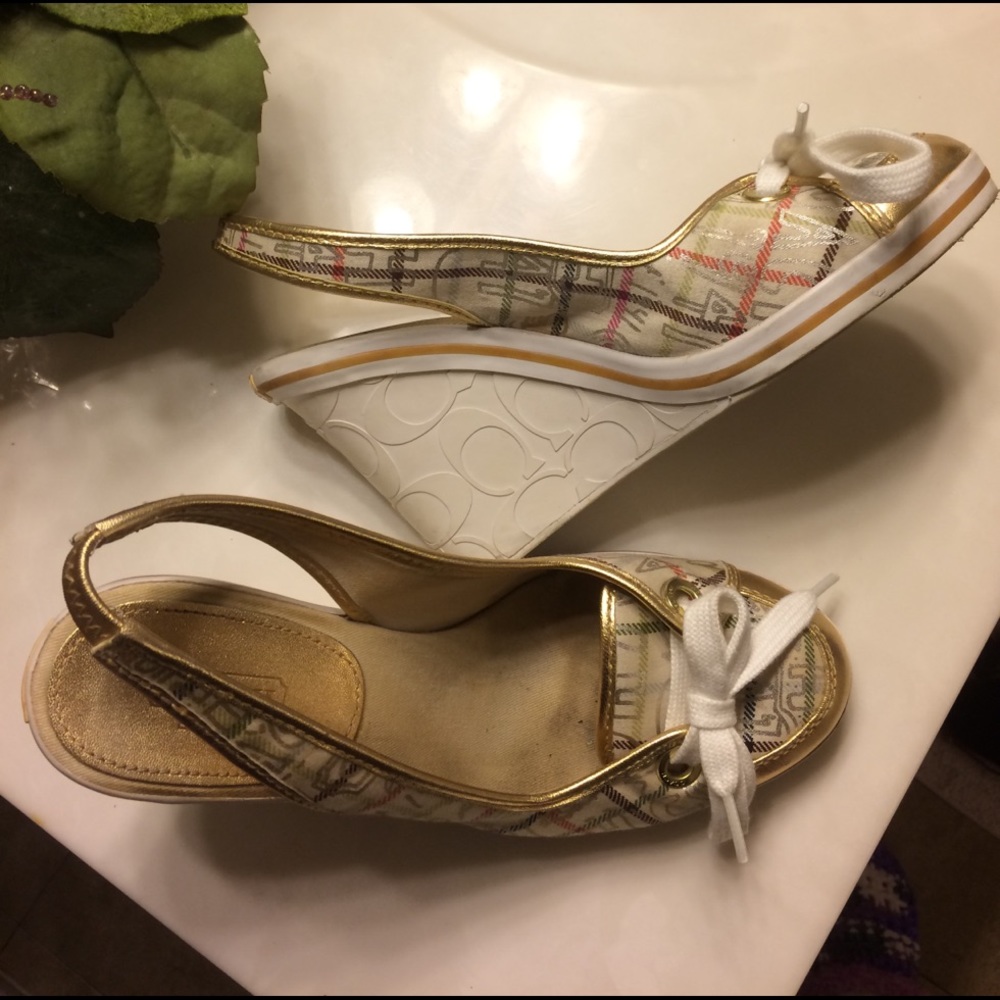 Shoes - Picture 1 of 2