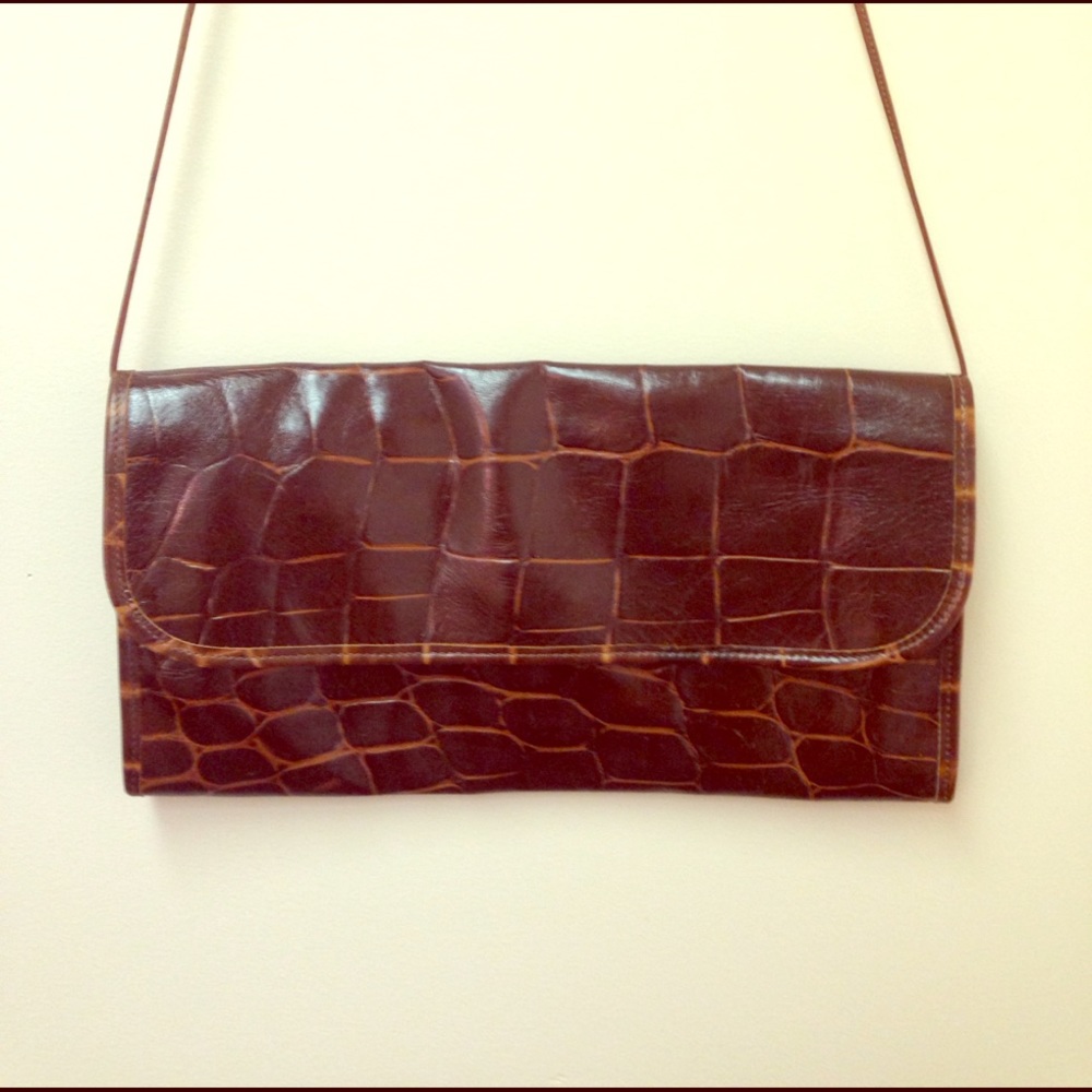 Vintage Carlos Falchi envelope clutch 👜✨