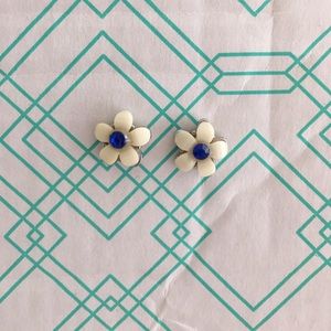 White & Blue flower earrings