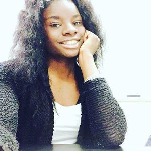 Meet your Posher, Nia