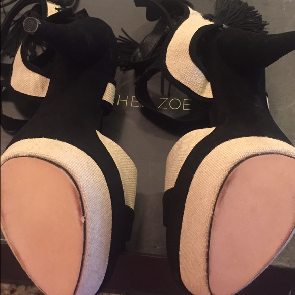 Shoes - Picture 5 of 8