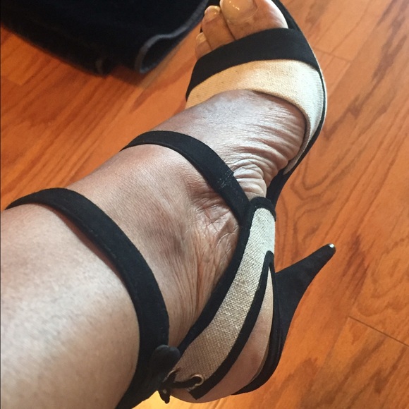 Shoes - Picture 6 of 8