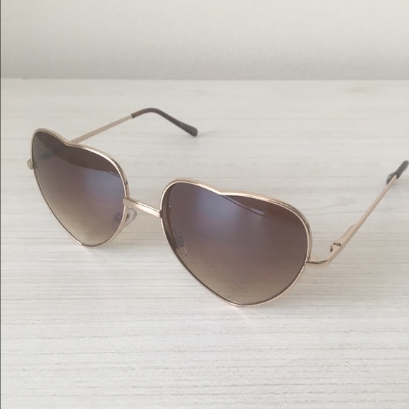 Heart Sunglasses - Picture 2 of 3