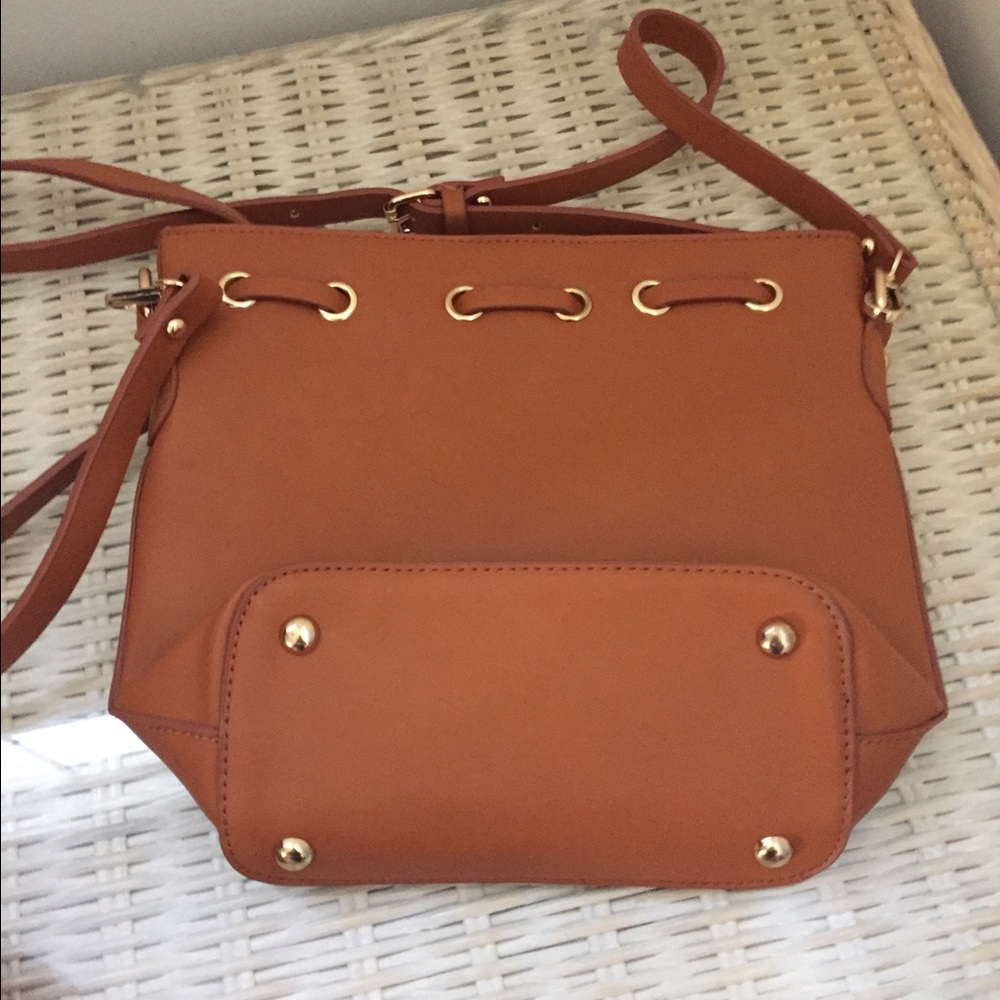 Camel EAM Forever crossbody & Polkadot scarf shawl - Picture 3 of 5