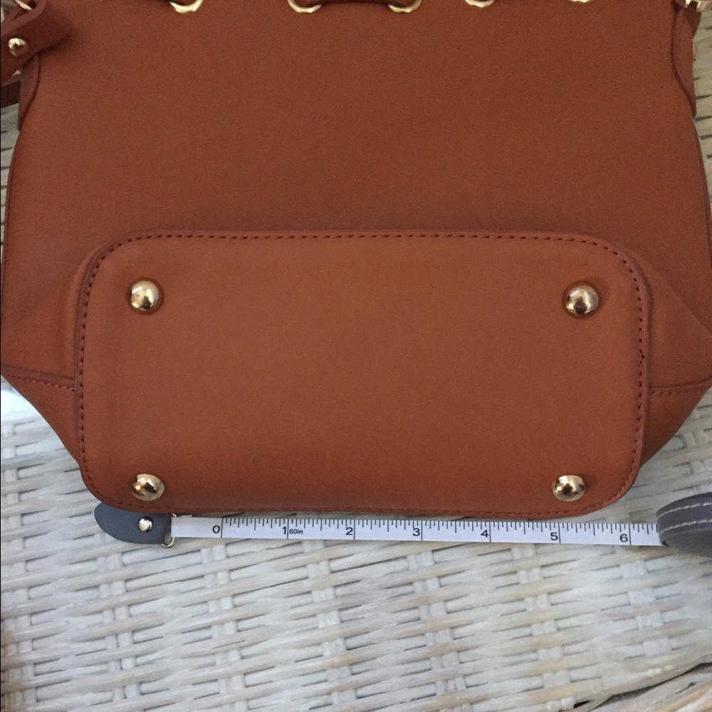 Camel EAM Forever crossbody & Polkadot scarf shawl - Picture 4 of 5