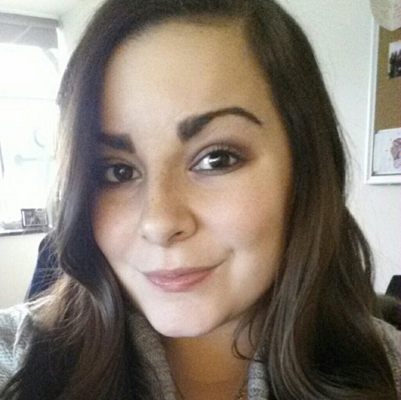 Meet your Posher, Beth - Picture 1 of 1