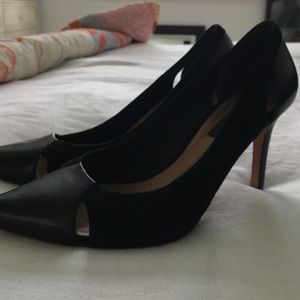 Ann Taylor Black Pumps