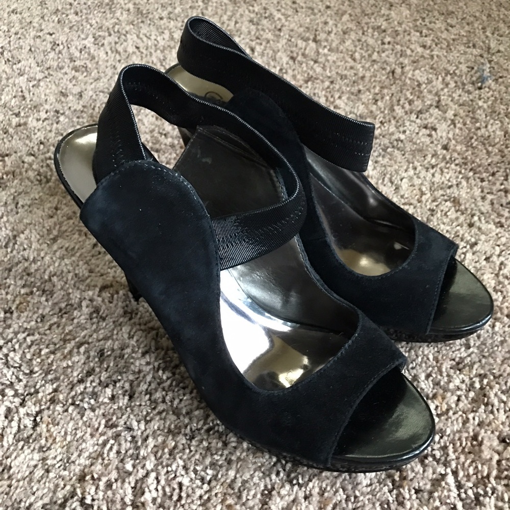 Heels - Picture 2 of 5