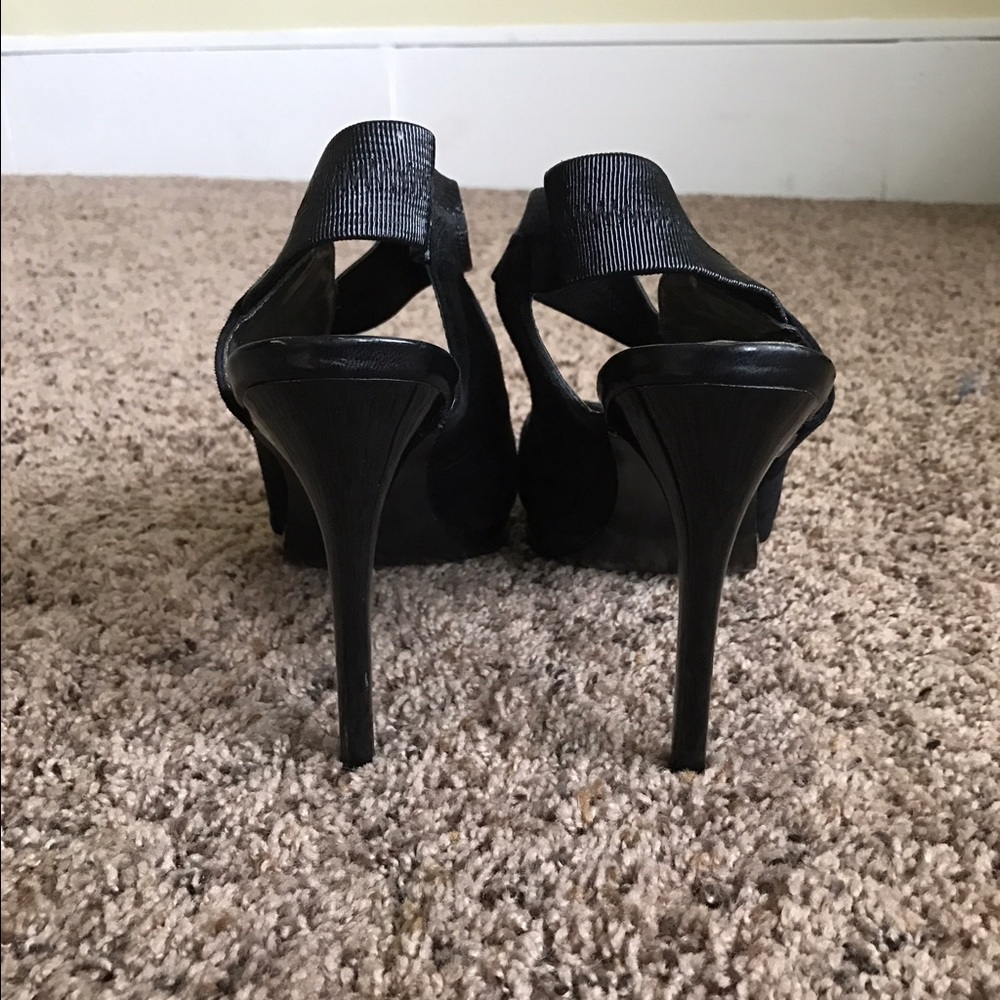 Heels - Picture 4 of 5
