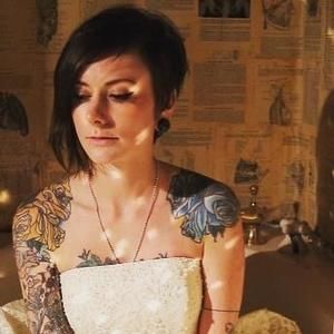 Meet your Posher, Chelle