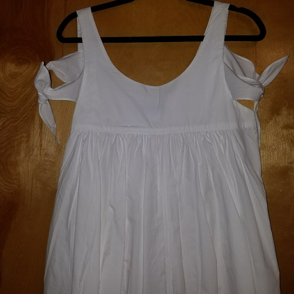 Like new!! White poplin mini dress!!