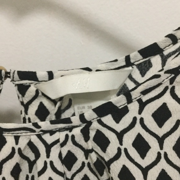 Black and white H&M Blouse - Picture 2 of 3