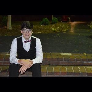 Meet your Posher, Logan