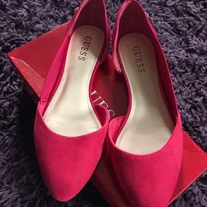 💜 Guess Flats