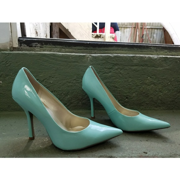 Guess Shoes - GUESS Mint/Light Green Coral Heels Shoes Sz 8 1/2M
