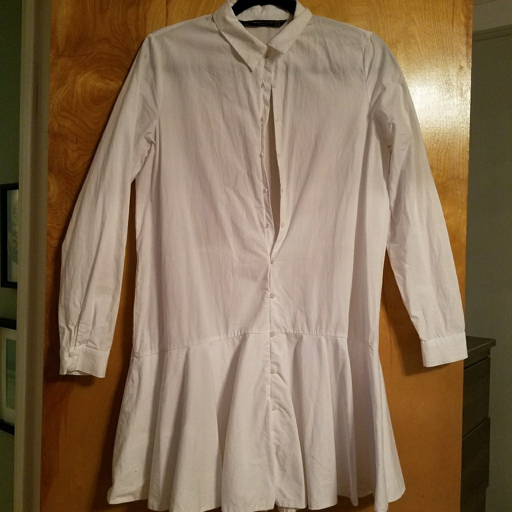 Like new!! White mini dress/tunic