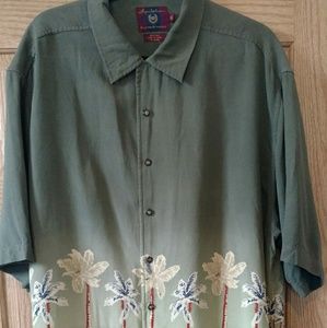 XL short sleeve button down