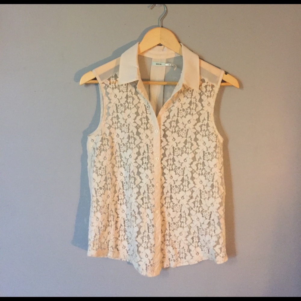 Last chance to buy!! Lacey floral button down