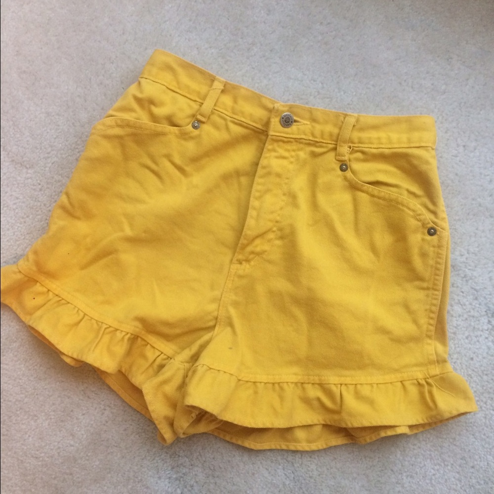 Vintage high waisted shorts 26"
