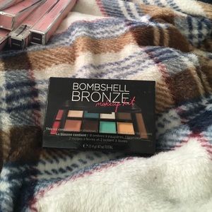Bombshell Bronzed by Victoria secrets