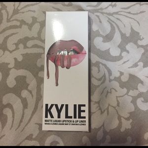 KYLIE Cosmetics lip kit 💋