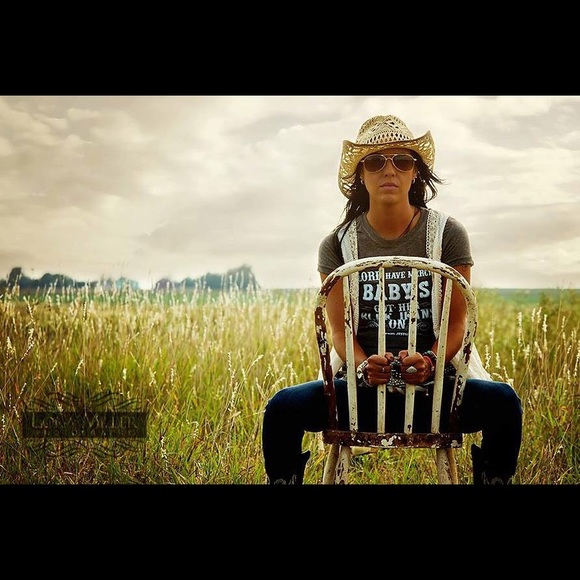 Meet your Posher - Picture 2 of 2