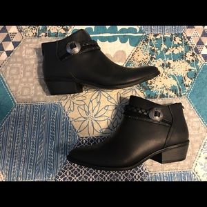 Dolce Vita booties