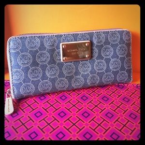Michael Kors Women Wallet