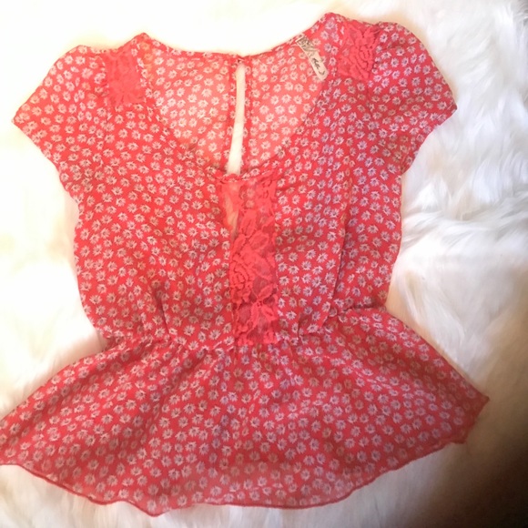 peplum top - Picture 3 of 4