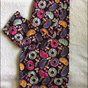 LuLaRoe OS Leggings. Donuts & Jelly Beans. NWOT