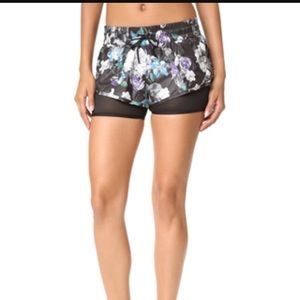 Stella McCartney run dark blossom 2 in 1 short (m)