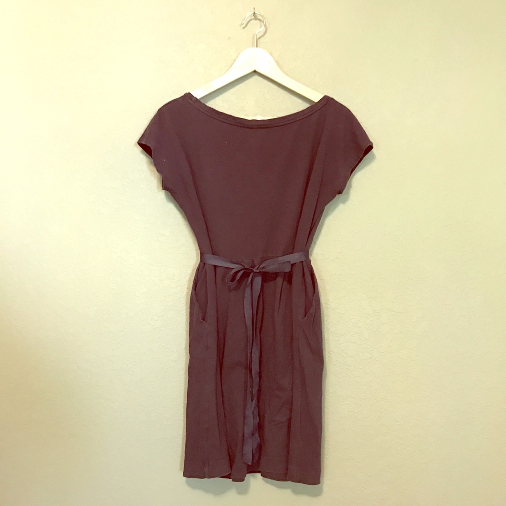 Cute, comfy dress with tie and pockets