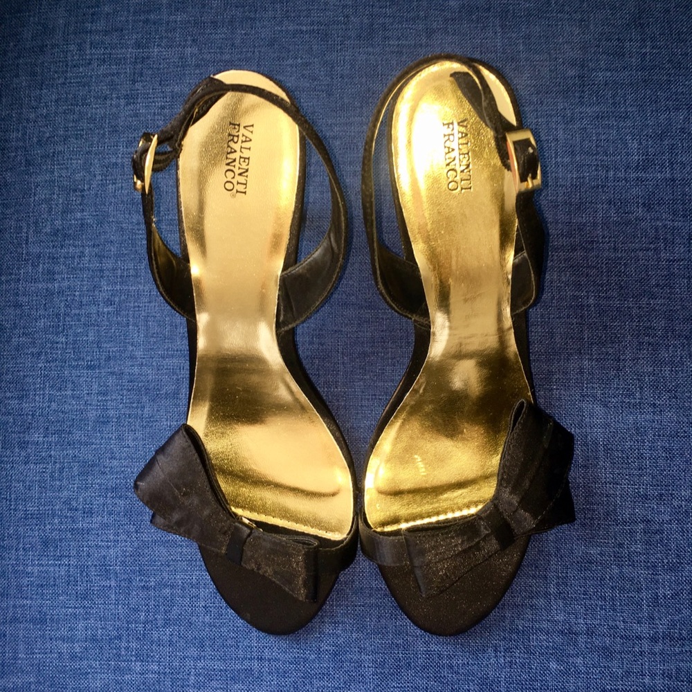 Size 9 Black Heels with Bow.  Never Worn.