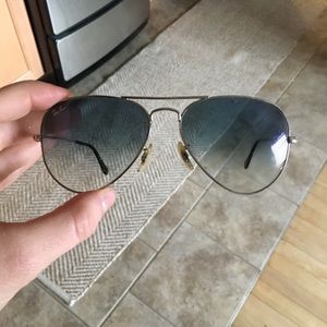 Silver/blue ombré Ray Bans. Aviator gradient style